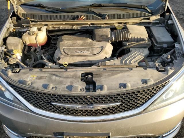 2017 Chrysler Pacifica Touring L Plus