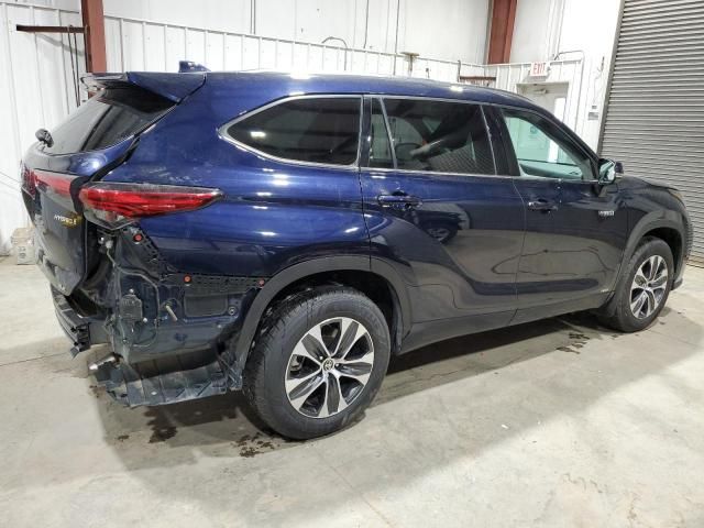 2021 Toyota Highlander Hybrid XLE