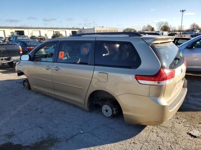 2012 Toyota Sienna LE