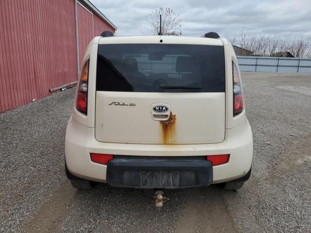 2010 KIA Soul +