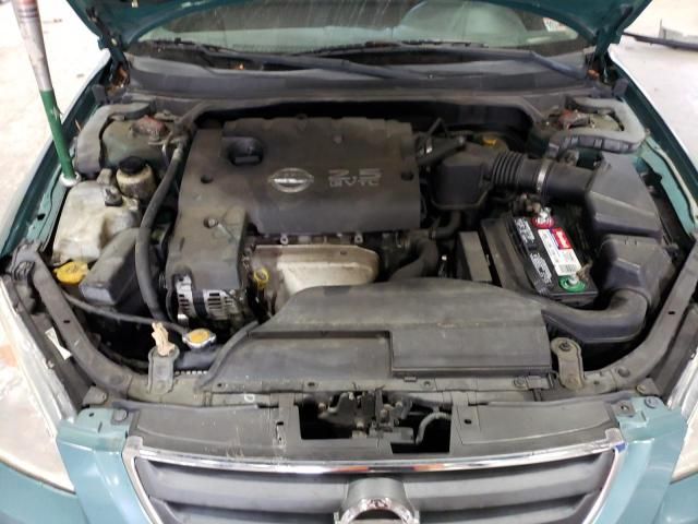 2002 Nissan Altima Base