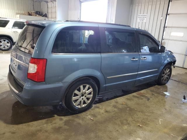 2011 Chrysler Town & Country Touring L