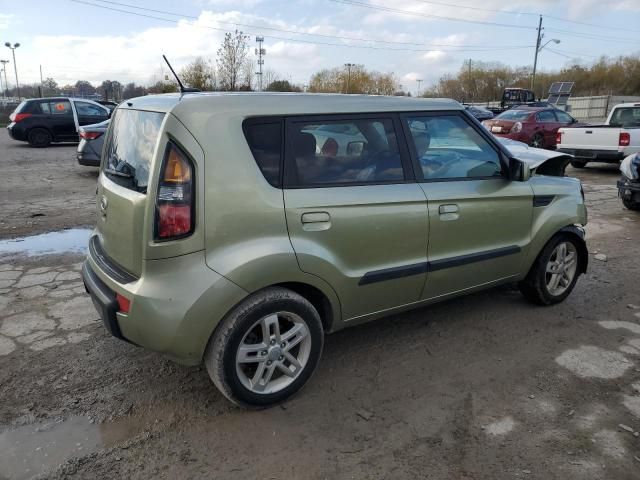 2010 KIA Soul +