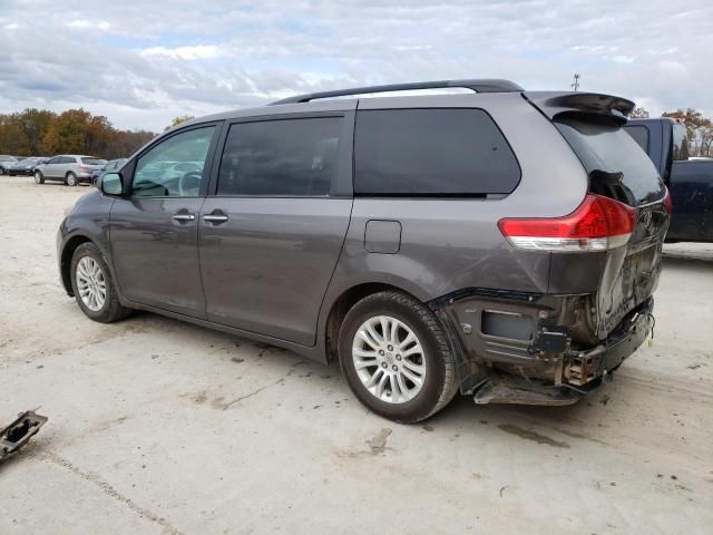 2013 Toyota Sienna XLE