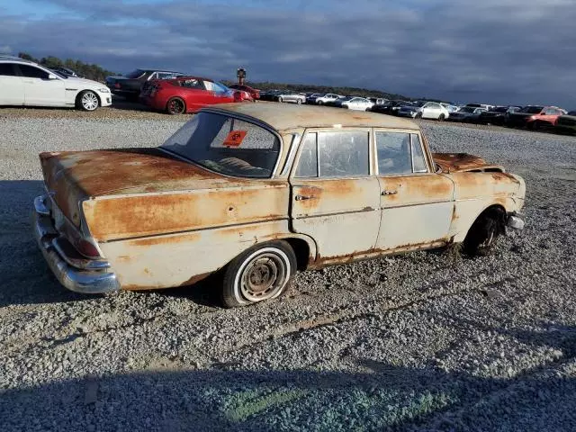 1960 Mercedes-Benz 220 S