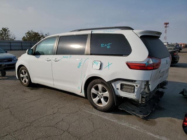 2015 Toyota Sienna LE