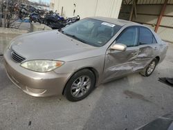 Carros salvage a la venta en subasta: 2005 Toyota Camry LE