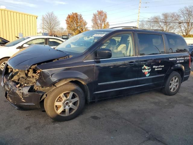 2010 Chrysler Town & Country Touring