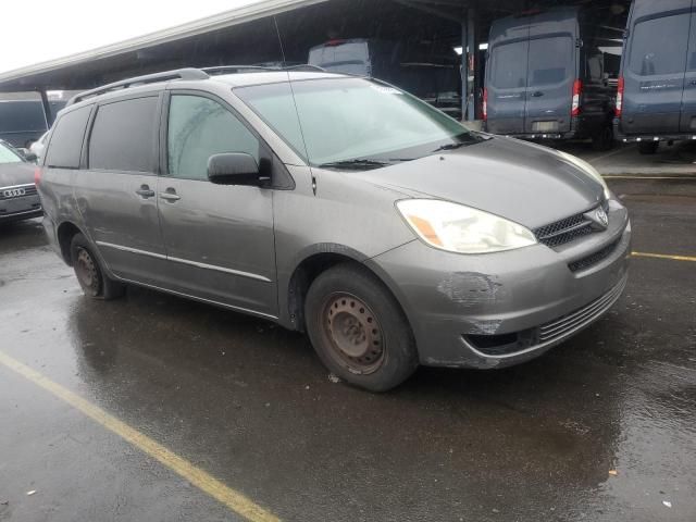 2004 Toyota Sienna CE