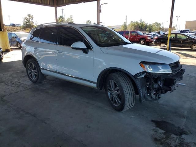 2016 Volkswagen Touareg Sport