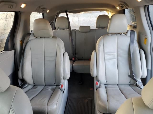 2014 Toyota Sienna XLE