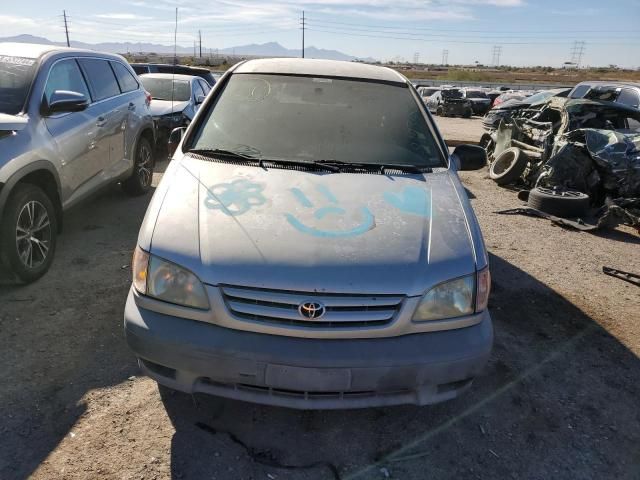 2002 Toyota Sienna CE