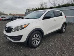 KIA Vehiculos salvage en venta: 2016 KIA Sportage LX