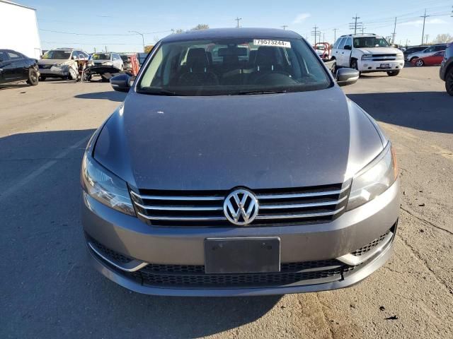 2013 Volkswagen Passat SE