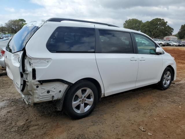 2020 Toyota Sienna LE