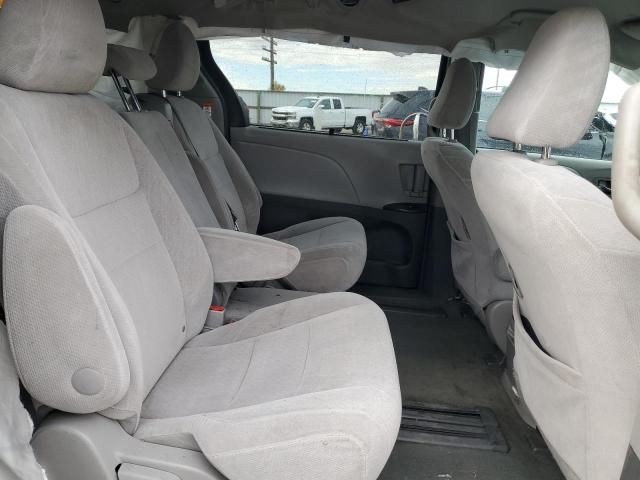 2016 Toyota Sienna LE