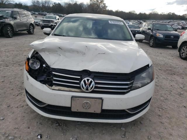 2013 Volkswagen Passat SE