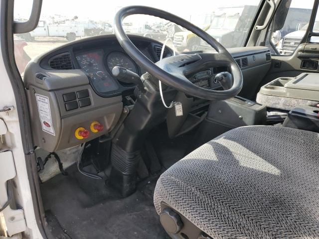 2004 Nissan Diesel UD1800