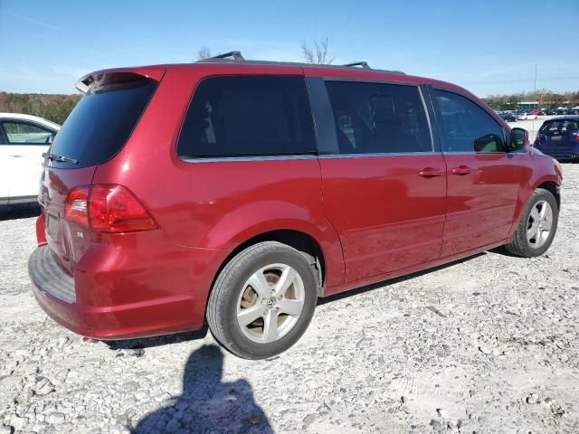 2011 Volkswagen Routan SE