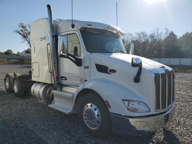 2016 Peterbilt 579