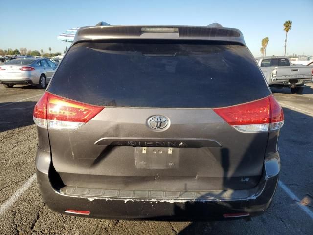 2013 Toyota Sienna LE