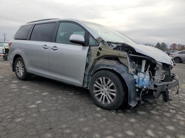 2015 Toyota Sienna XLE