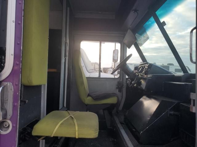 1996 Freightliner Chassis M Line WALK-IN Van