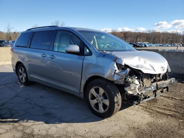 2013 Toyota Sienna LE