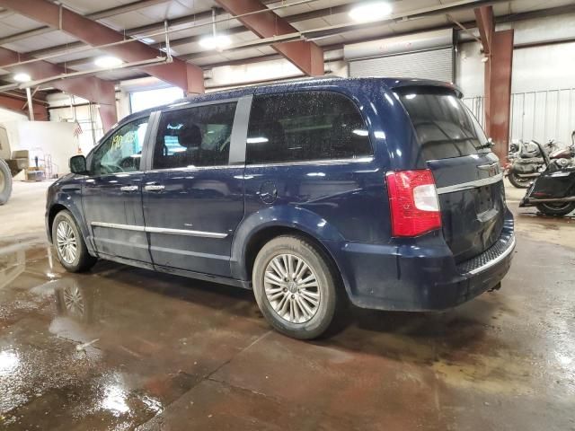 2016 Chrysler Town & Country Touring L