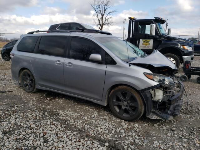 2013 Toyota Sienna Sport