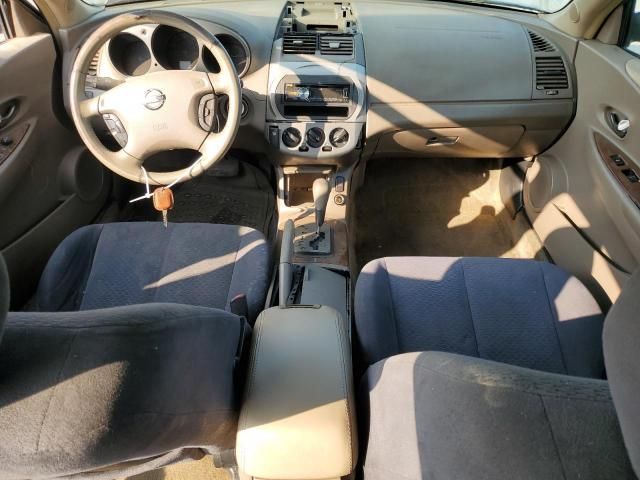 2004 Nissan Altima Base