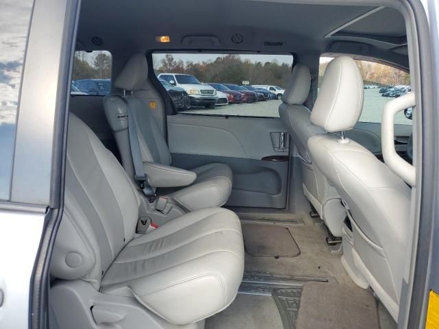 2012 Toyota Sienna XLE