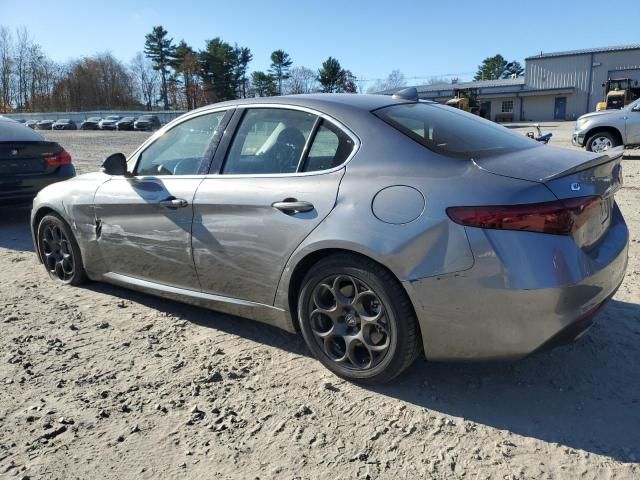 2017 Alfa Romeo Giulia Q4