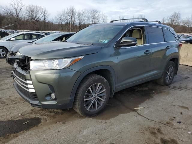 2018 Toyota Highlander SE