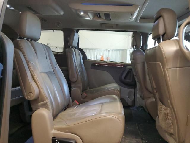 2016 Chrysler Town & Country Limited Platinum