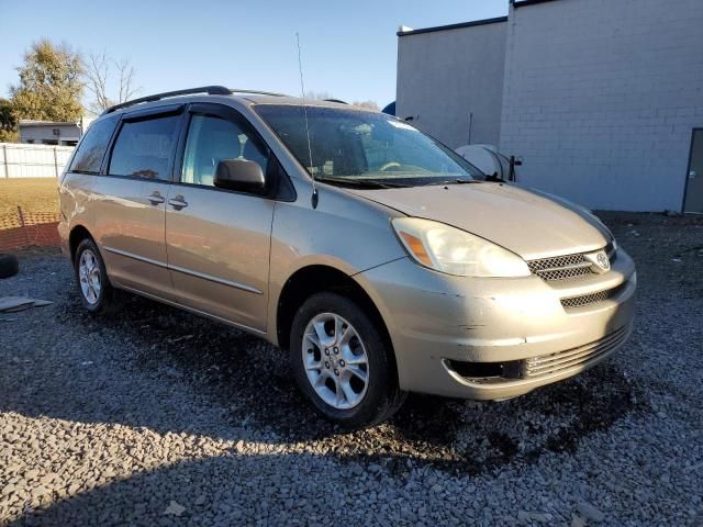 2004 Toyota Sienna LE