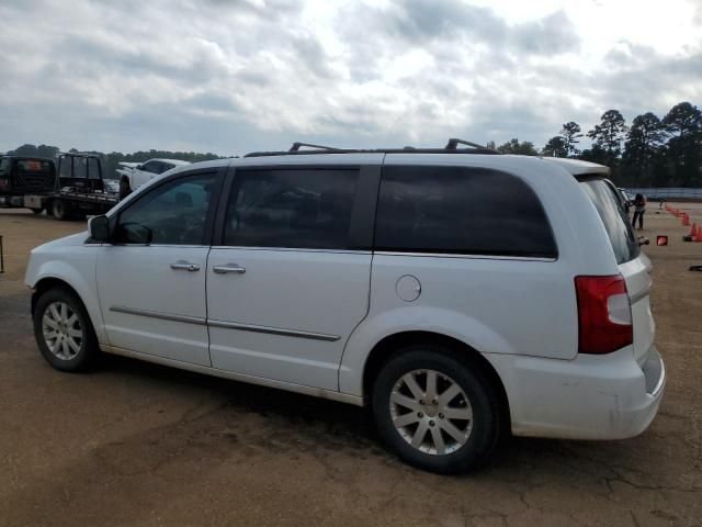 2016 Chrysler Town & Country Touring