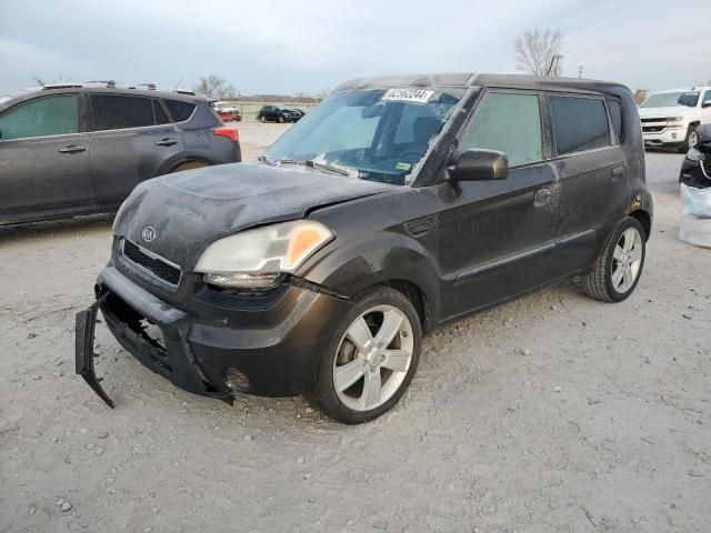 2010 KIA Soul +