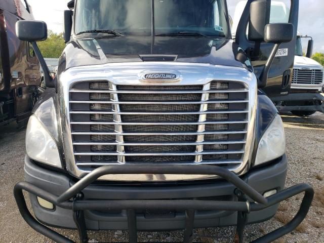 2016 Freightliner Cascadia 125