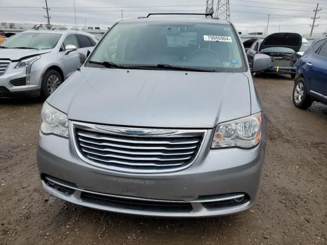 2013 Chrysler Town & Country Touring