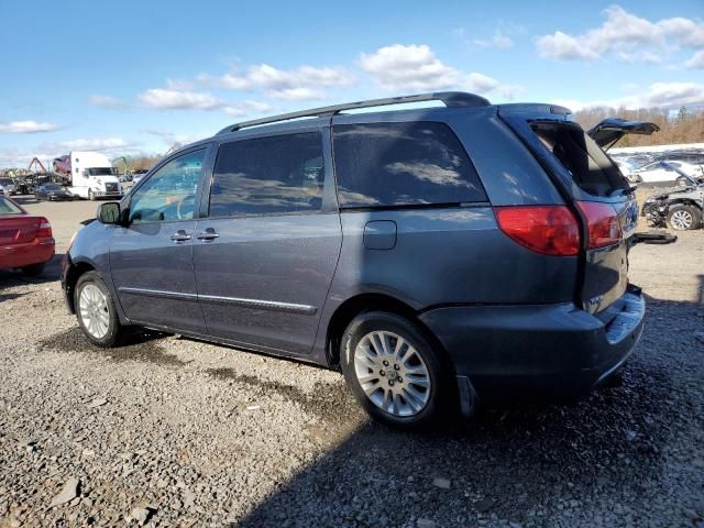 2010 Toyota Sienna XLE