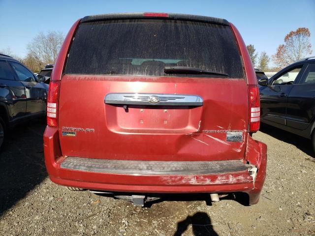 2009 Chrysler Town & Country LX