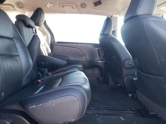 2017 Toyota Sienna SE