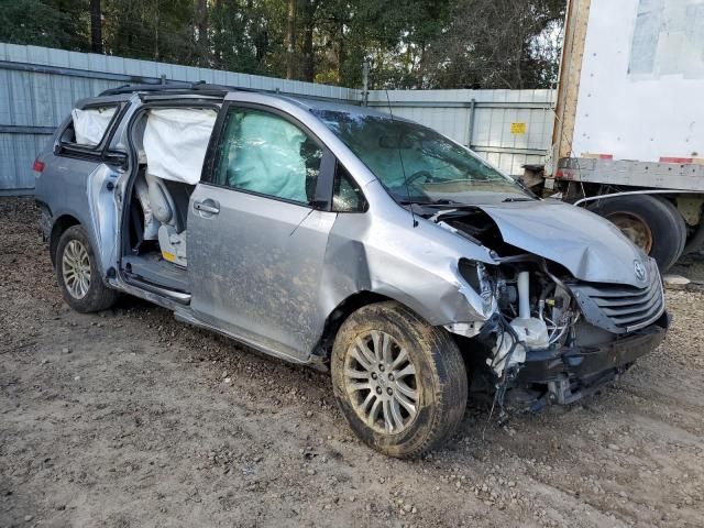 2011 Toyota Sienna XLE