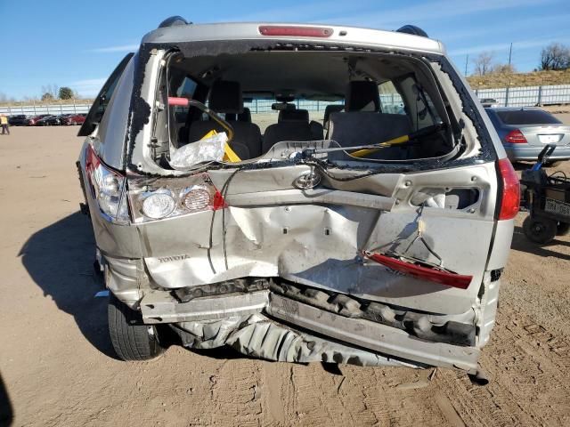 2009 Toyota Sienna CE