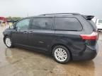 2016 Toyota Sienna XLE