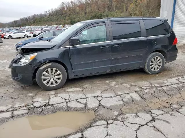 2013 Volkswagen Routan SE