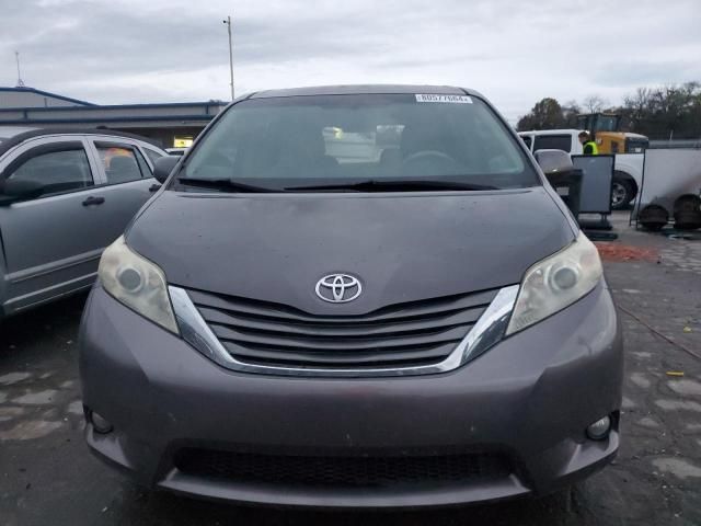 2012 Toyota Sienna XLE