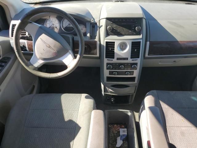 2010 Chrysler Town & Country Touring