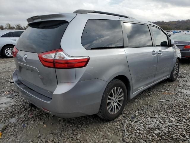 2018 Toyota Sienna XLE